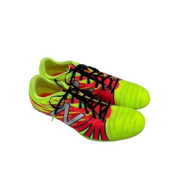 NWOT New Balance Silent Hunter Track Shoes - Picture 1 of 9